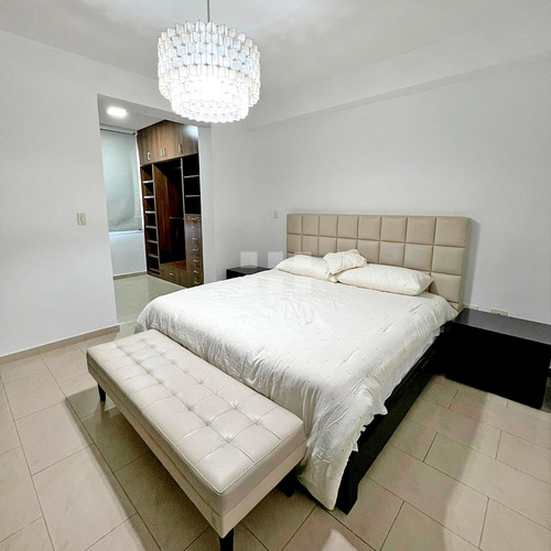 Apartamento De Lujo Con Vista Al Mar En El Conjunto Residencial Karla Valentina