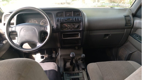 Imagen 6 de 15 de Isuzu Trooper 3.1