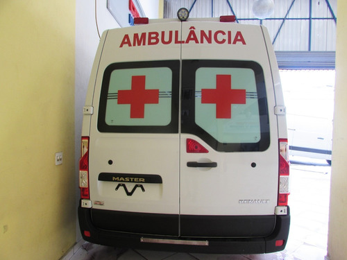 Imagem 10 de 14 de Renault Master Ambulância L2h2