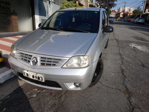 Renault Logan 1.6 8v