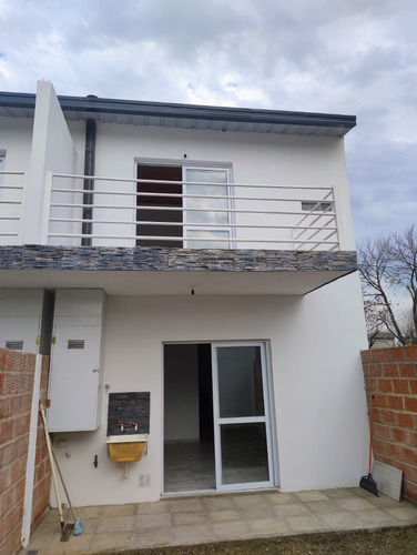Dueño Vende Duplex A Estrenar