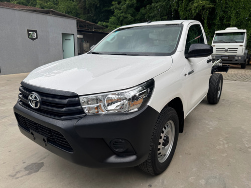 Toyota Hilux 2.8 Tdi Std Cab. Simples 4x4 2p