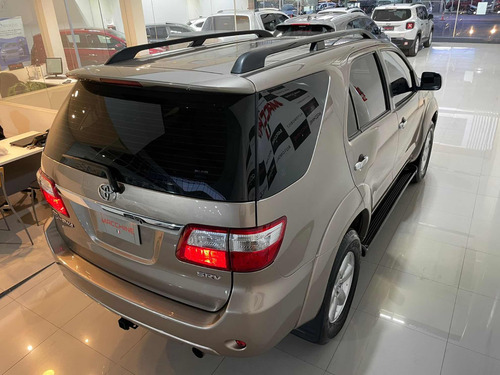 Toyota SW4 3.0 I Srv At C/cuero 4x4 (2009)