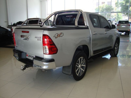 Toyota Hilux Srx 2.8 Tdi Dc 4x4 6mt