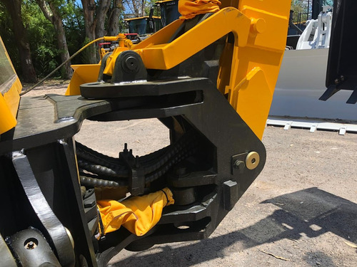 Imagen 10 de 14 de Retropala Taurus Wz30-25di / Wz30-25 7400 Kgs, 4x2 / 4x4