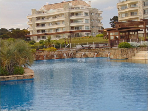 Imagen 16 de 18 de Mansa, Exclusivo Complejo Frente Al Mar ! 2 Dormitorios - Punta Del Este Mansa