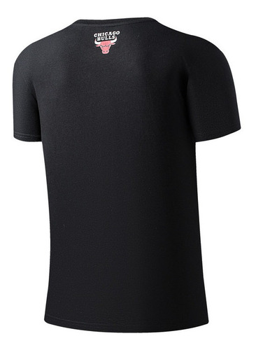 Imagen 6 de 6 de Polera Nba Urban Doodle Chicago Bulls Negro Hombre