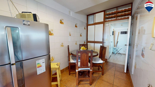 Venta 4 Amb Piso Alto Con Cochera En Colegiales
