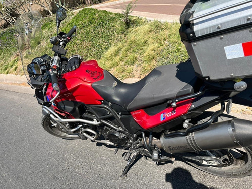 Bonita F700 Edición Especial, Escape Akaprovich Caja Givi,