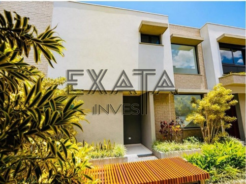Imagem 3 de 18 de Casa Em Condomínio No Ibirapuera Com 355m² De Área Constuída, 3 Suítes, 04 Vagas De Garagem No Sub Solo Jardim Privativo Com Piscina, Condomínio: R$ 2.000,00 Iptu: (não Desmembrado - Ca00604 - 693591