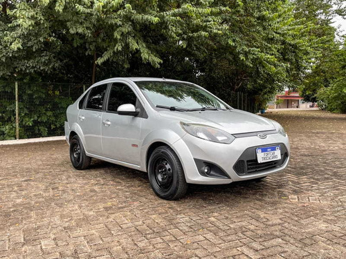 Imagem 3 de 11 de Ford Fiesta 1.6 Se Sedan 16v Flex 4p Manual 2011