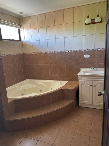 Imagen 7 de 17 de Vendo Hermosa Casa , Curridabat, Resd, Torre Del Este.