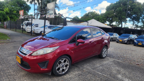 Ford Fiesta 1.6 Sportback Automática