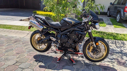 Imagen 10 de 10 de Triumph Street Triple 675r - 2012