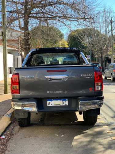 Imagen 5 de 6 de Toyota Hilux 4x4 D/c Srv 2.8 Tdi