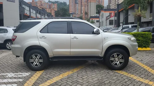 Toyota Fortuner 4.0 Sr5
