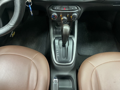 Chevrolet Onix 1.4 MPFI LT 8V FLEX 4P AUTOMÁTICO