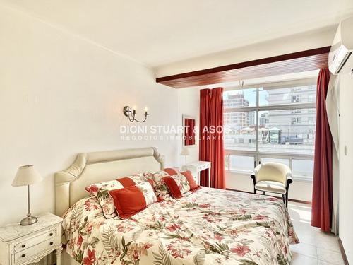 En Venta 2 Dormitorios En Punta Del Este - Frente A Plaza Los Artesanos - Oportunidad
