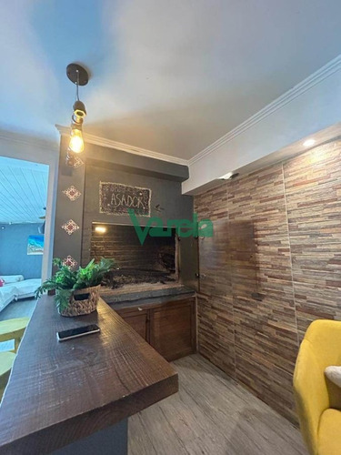 Imagen 5 de 15 de Venta Casa Malvin 3 Dorm, 2 Baños, Estufa, Fondo, Pisicina, Parrilleo Y Gge. Con Renta