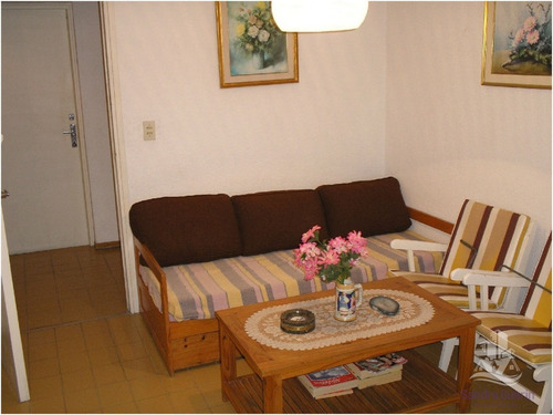 Apartamento En Roosevelt, 2 Dormitorios *- Ref: 5186
