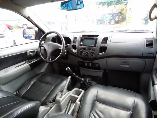 Toyota Hilux 2.5 Mt
