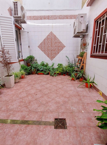 Venta Ph - Lanús Oeste - Refaccionado Con Patio