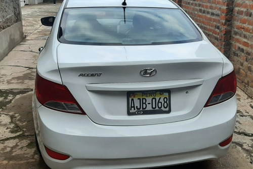 Hyundai Accent 2015