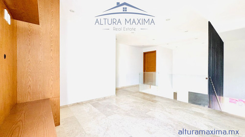 Casa En Venta En El Bajío Habitat Zapopan