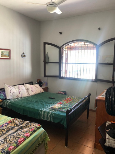 Imagem 11 de 18 de Casa Linear Em Terreno Inteiro, Com 520m², Em Área Nobre No Bairro Costazul, Em Rio Das Ostras. - 866 - 69409995