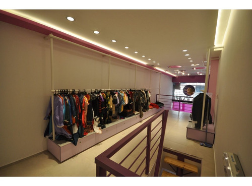 Imagen 10 de 26 de Gran Local En Increíble Zona Comercial En Venta