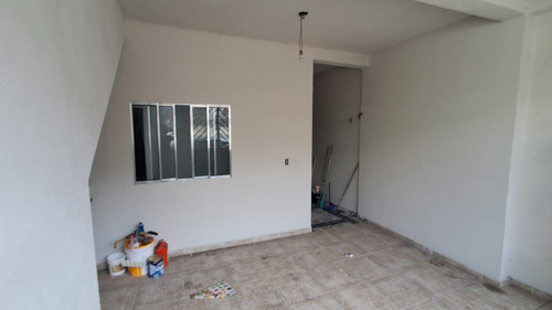 Imovel Com 4 Casas De 3 Cômodos Banheiro Quintal E Garagem