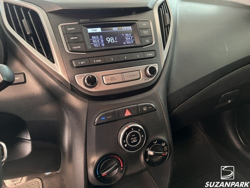 Imagem 7 de 15 de Hyundai Hb20 Comfort 1.0 2017