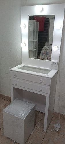 Imagen 3 de 4 de Mueble Maquillador 60cm Hollywood Con Doble Cajon5 Luces Led