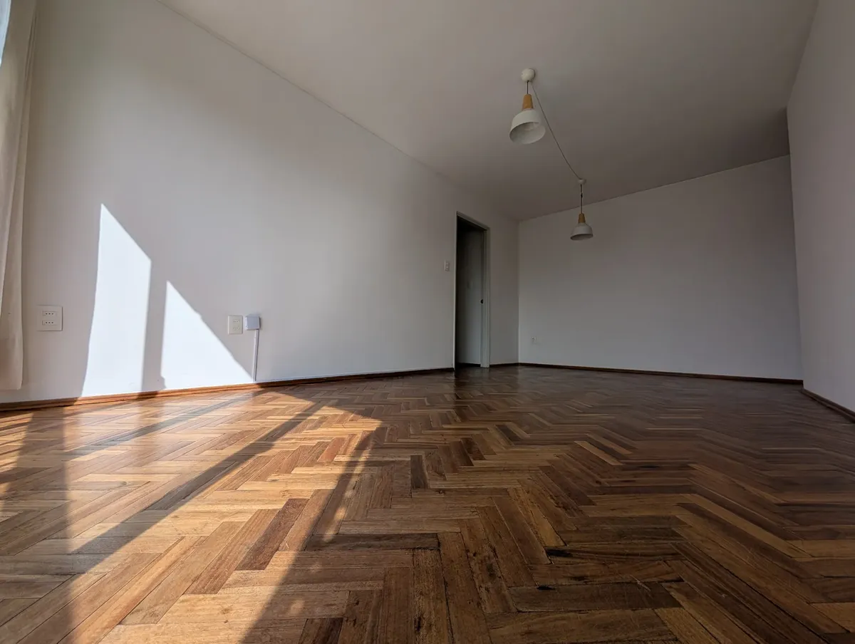 Apartamento De Dos Dormitorios En Parque Batlle, Muy Luminoso, Con Vista Despejada · Foto 4