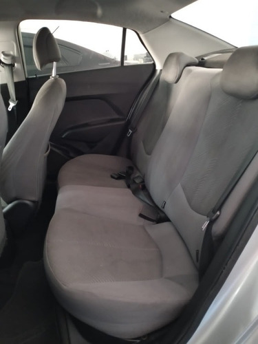 Imagem 10 de 11 de Hyundai Hb20s 2015 1.6 Comfort Plus Flex 4p