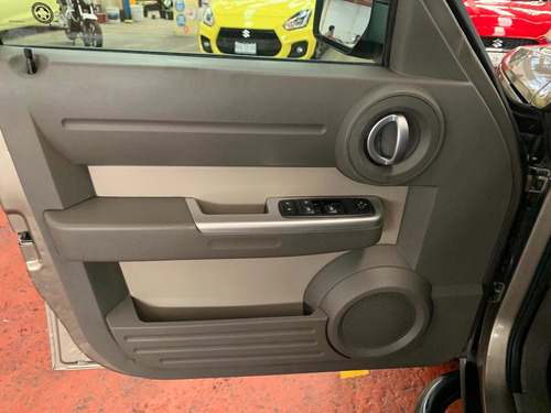 Imagen 12 de 14 de Dodge Nitro Slt 4x2 Aut Ac 2007