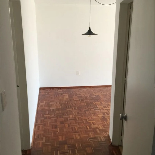 Alquiler Pocitos, 2 Dormitorios, 2 Baños, Piso Alto, Porteri