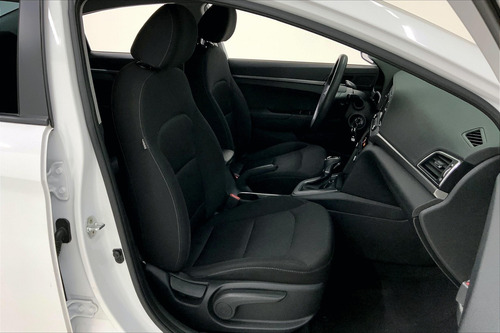 Imagen 7 de 25 de Hyundai Elantra Sedan 4 Pts Gls 20l Ta A/ac Ra-15