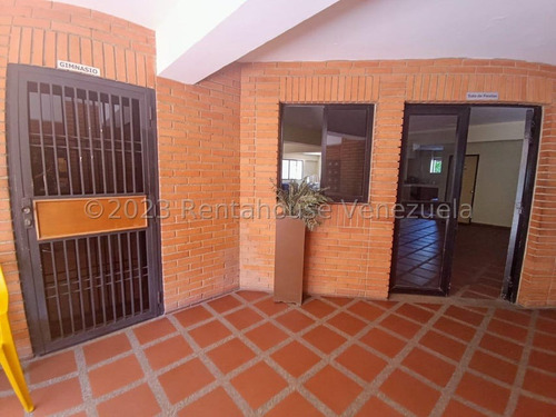 Confortable Apartamento En Alquiler Y Amoblado, Situado En Piso Bajo Zona El Parque Al Este De Barquisimeto  Mehilyn Pérez