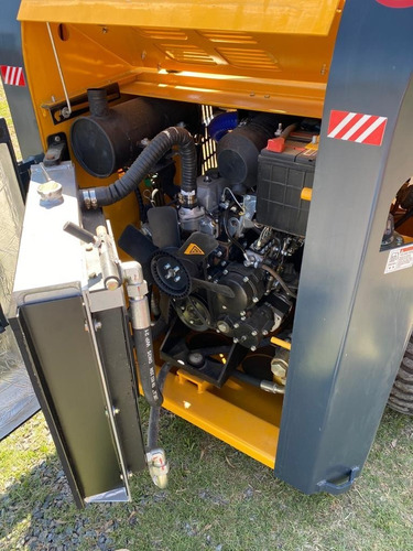 Minicargadora 50hp Con Hoyadora - Sinomach 255f