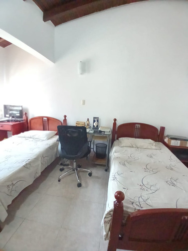 Townhouse Amplio Y Remodelada En El Conjunto Residencial Puerto Principe Lecheria