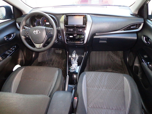Imagen 7 de 10 de Toyota Yaris G 2022 Automático