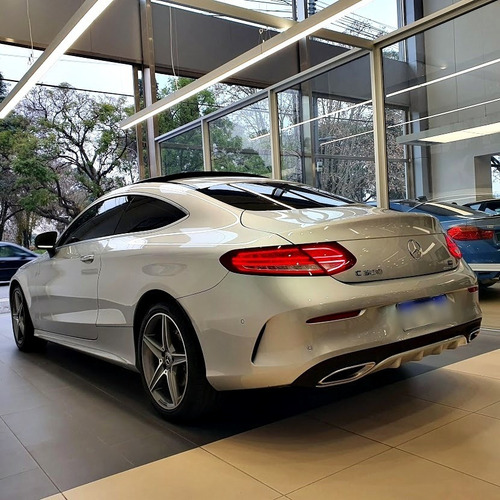 Imagen 5 de 8 de Mercedes Benz C300 Coupe