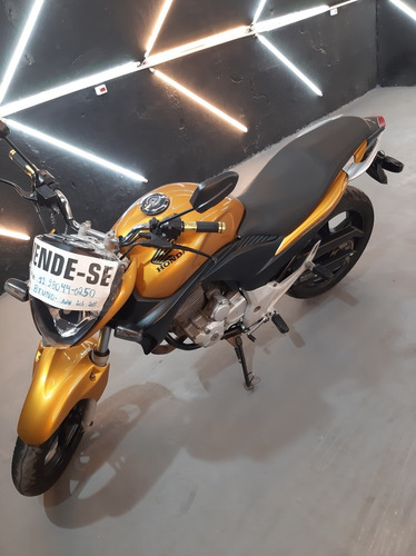 Imagem 2 de 3 de Honda Cb300