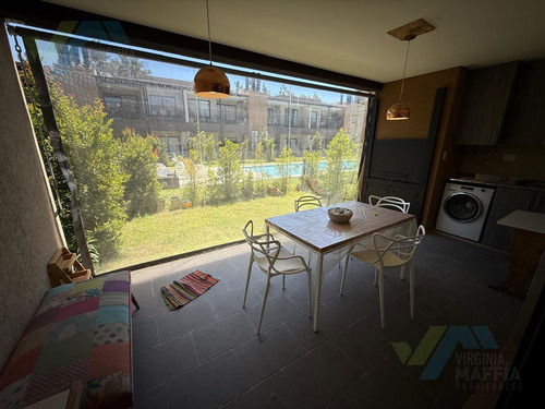 Venta Departamento Tipo Casa Planta Baja, 2 Ambientes Muy Grandes, Con Quincho, Cañada Village, Pilar