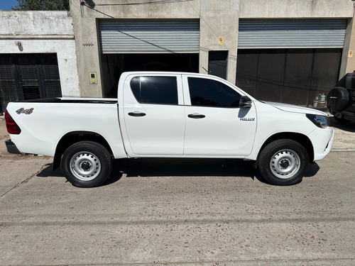 Toyota Hilux Pick-Up 2.4 Cd Dx 150cv 4x4