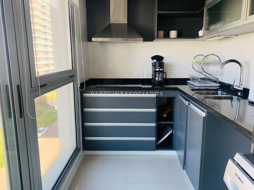 Muy Lindo Departamento En Edificio Icon Brava Ideal Para Todo El Año-ref:287