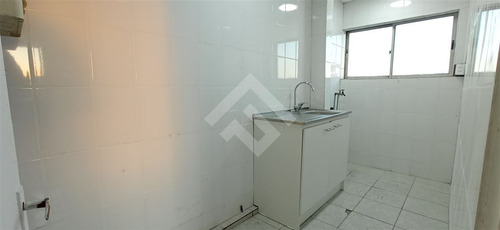 Departamento En Venta De 2 Dorm. En San Ramón