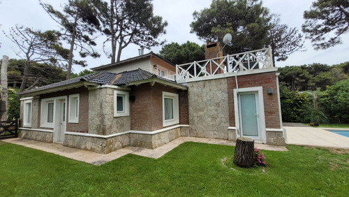 Alquiler X Temporada: Chalet En 2 Plantas, 3 Dormitorios, Qu