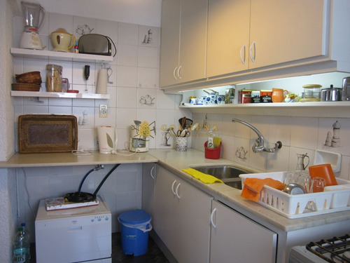 Apartamento En Muy Buena Ubicacion, De 2 Dor, 2 Baños Con Balcon Con Parrillero Con Linda Vista. Consulte!!!!!!!!- Ref: 1991